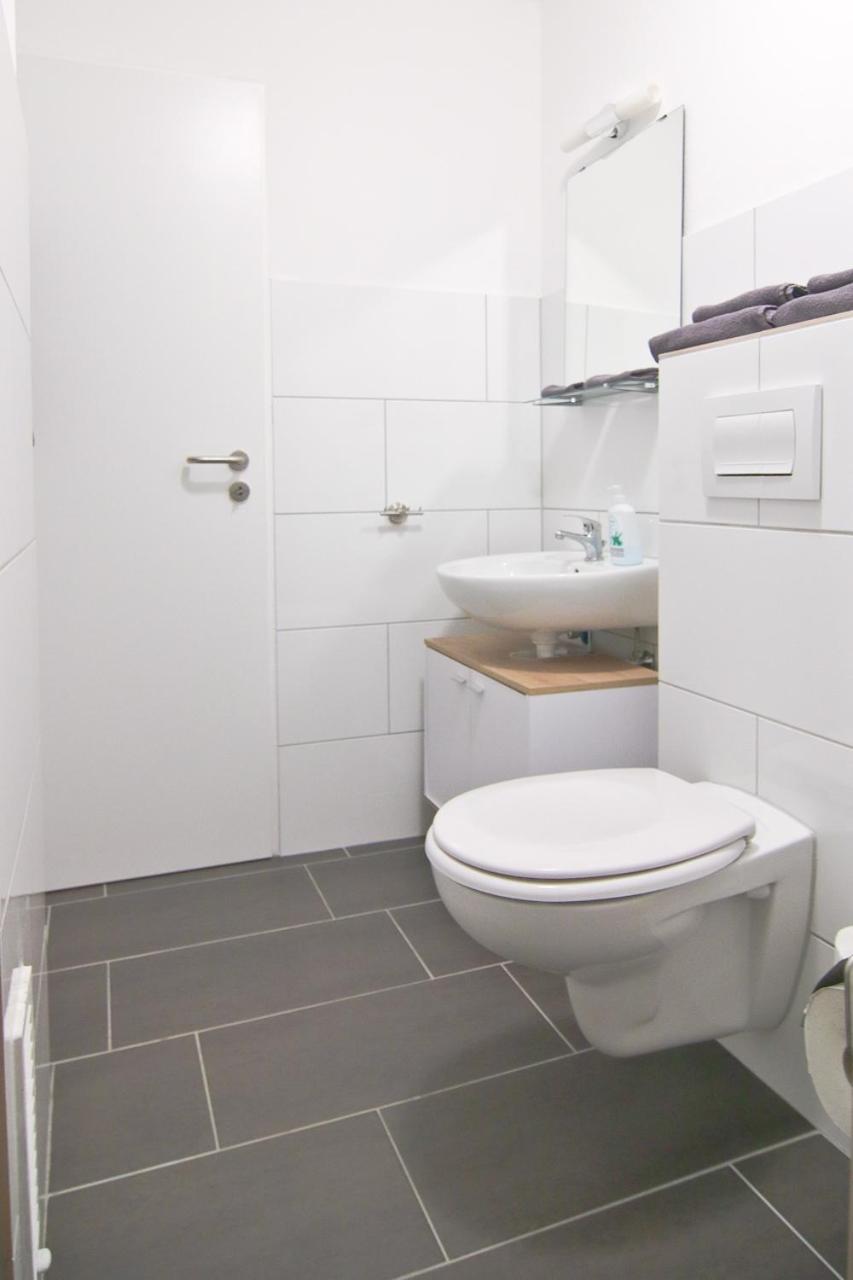 Apartmondo Ferienapartments Оберхаузен Екстериор снимка